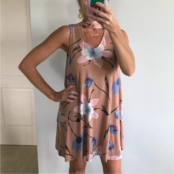 Blush Color Floral Sleeveless Dress - Picture 1 of 7